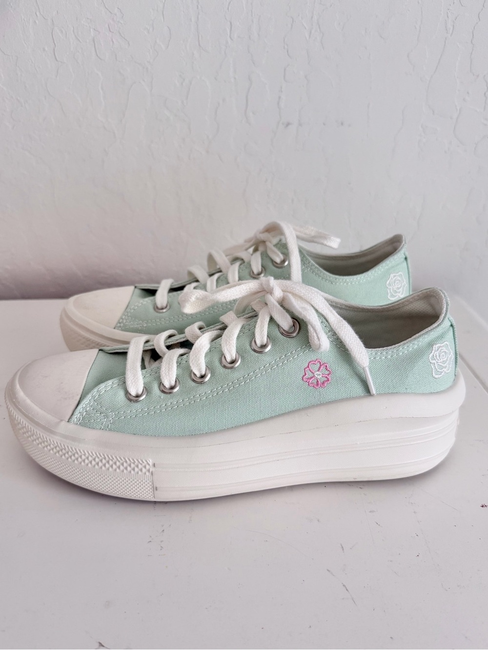 Converse Chuck Taylor All Star Move Platform Sneakers ‘Summer Embroidery" 7.5